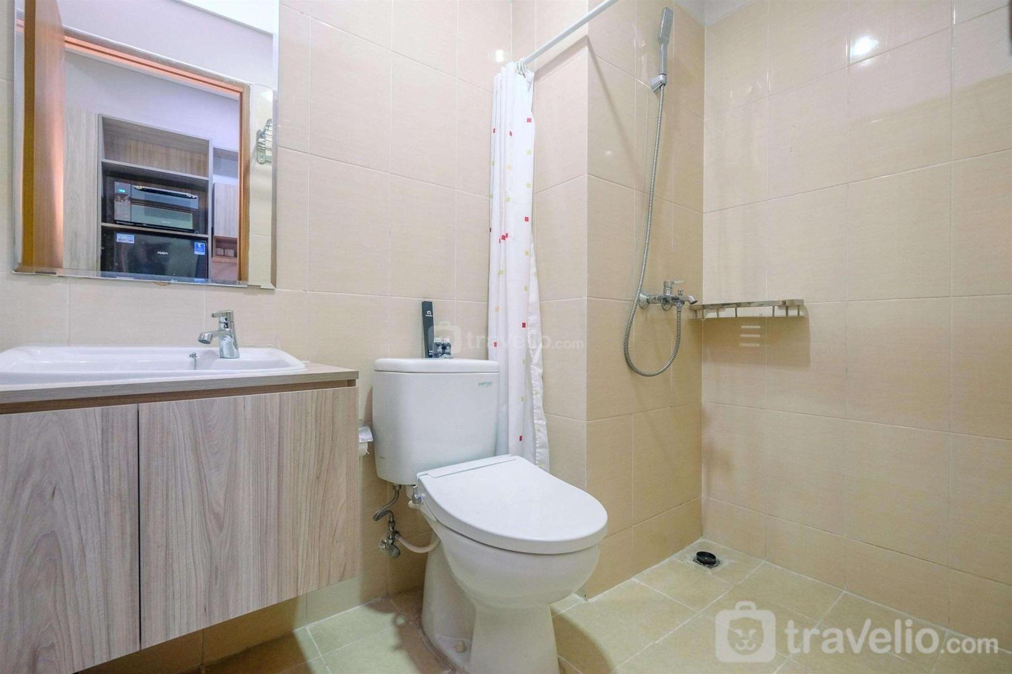 Homey&warm Oasis Cikarang By Travelio * Bekasi